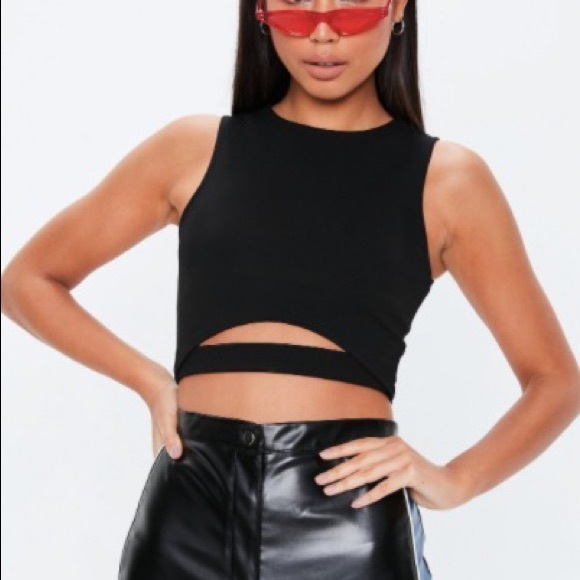 Missguided Tops - Black Crew Neck Under Bust Bralette 😎🖤